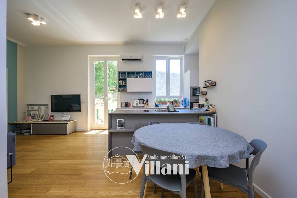 appartamento in vendita a Genova in zona Castelletto