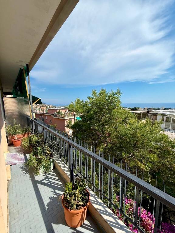 appartamento in vendita a Genova in zona Albaro