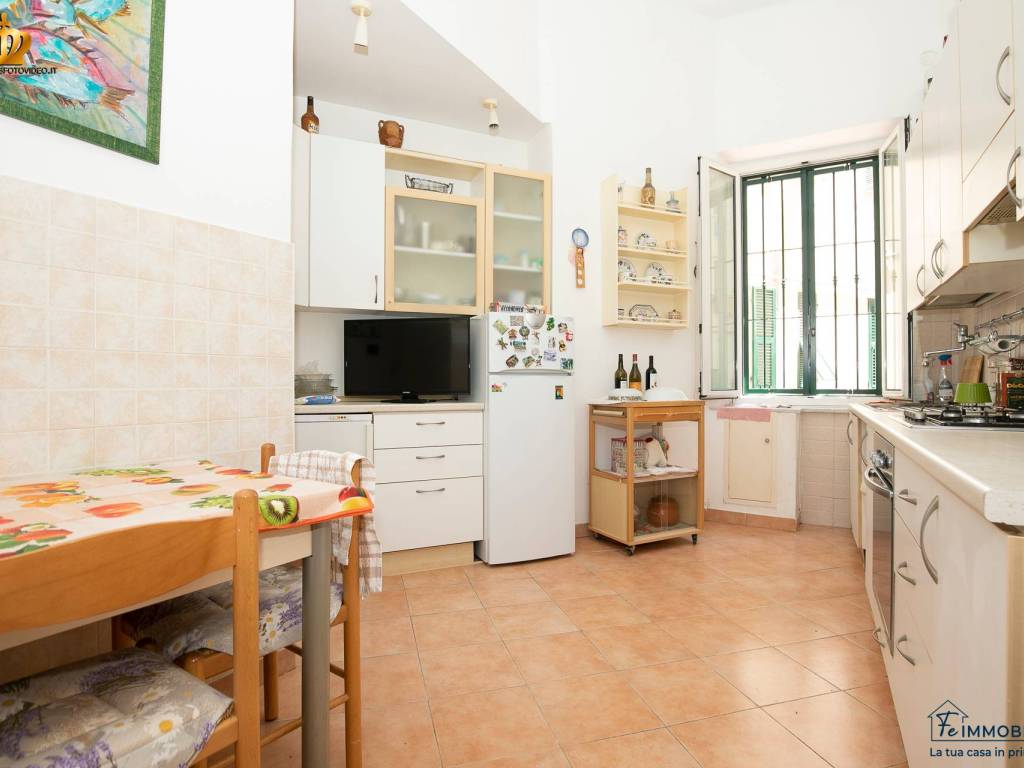 appartamento in vendita a Genova in zona Marassi