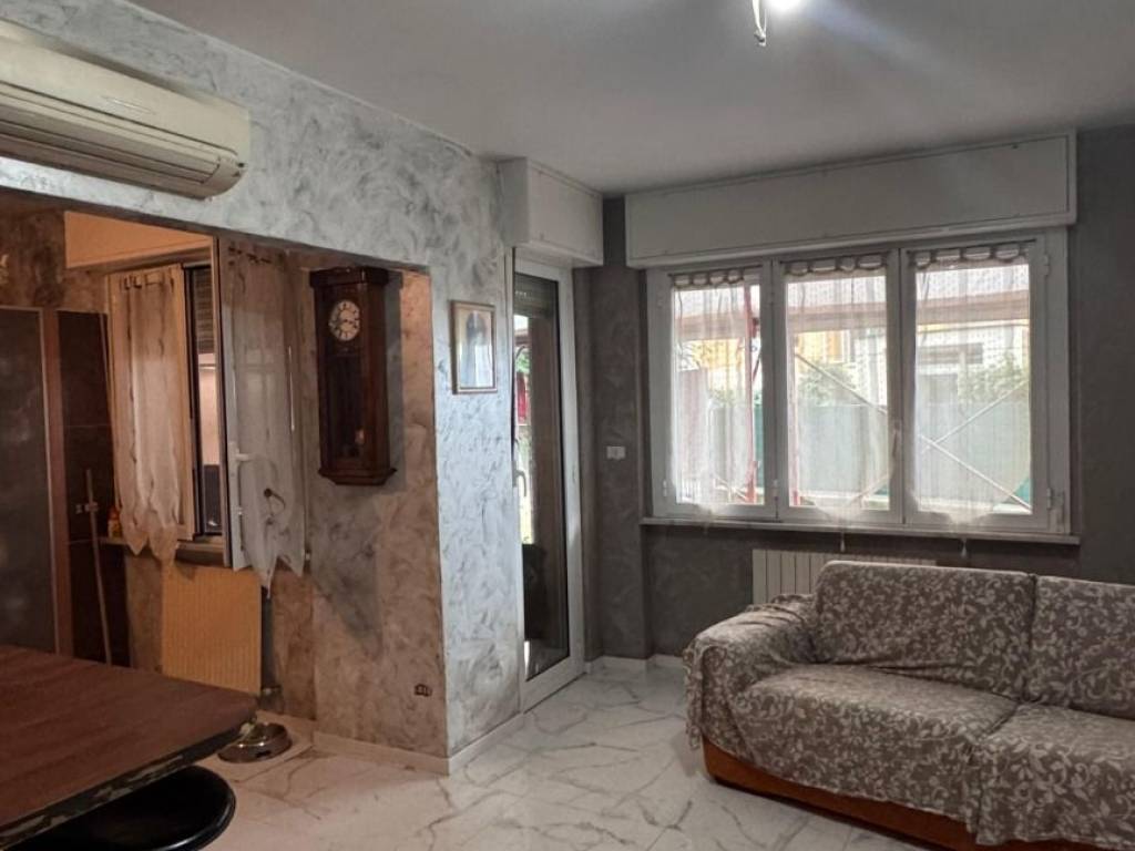 appartamento in vendita a Genova in zona Palmaro / Pra'