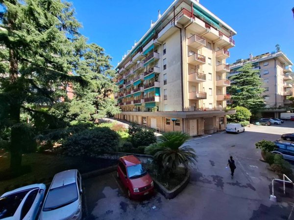 appartamento in vendita a Genova in zona Sestri Ponente