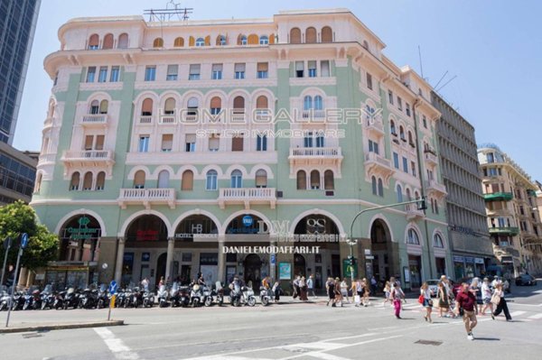 ufficio in vendita a Genova in zona San Vincenzo