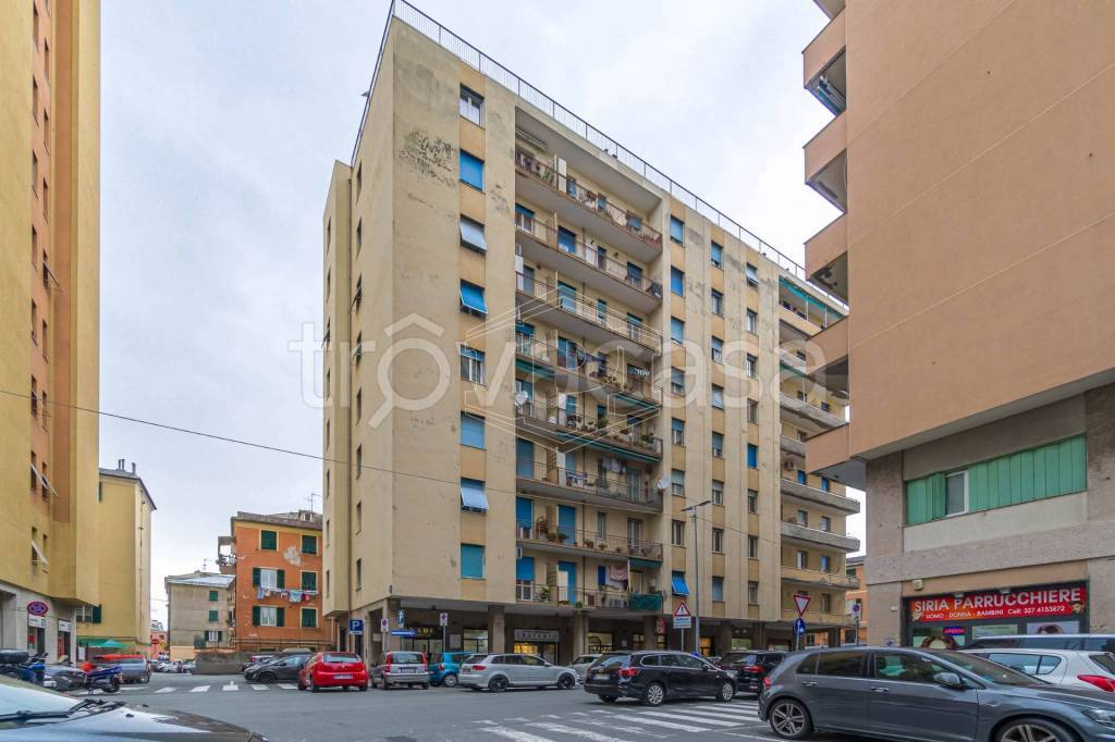 appartamento in vendita a Genova in zona Sestri Ponente