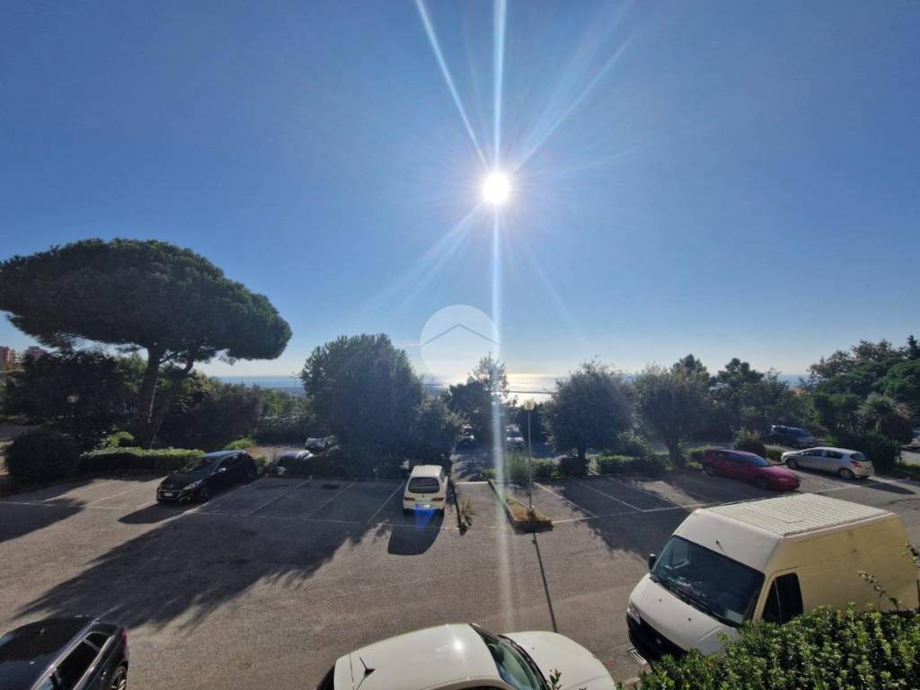 appartamento in vendita a Genova in zona Palmaro / Pra'