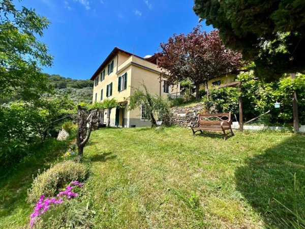 casa indipendente in vendita a Genova in zona Marassi