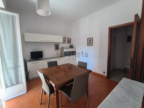 appartamento in vendita a Genova in zona Rivarolo