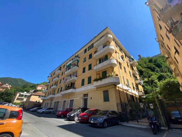 appartamento in vendita a Genova in zona Bolzaneto