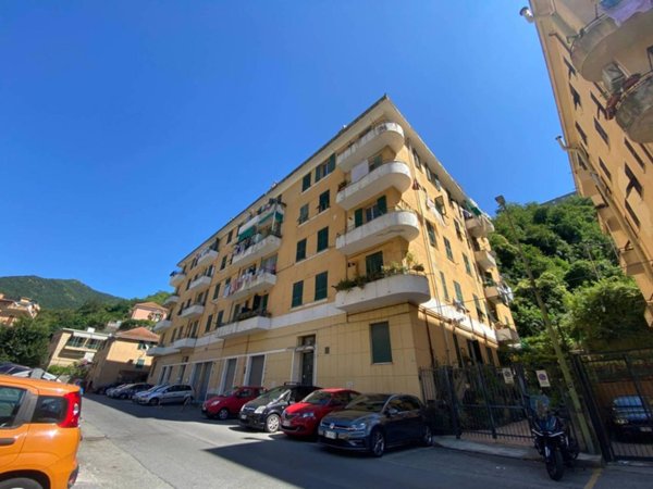 appartamento in vendita a Genova in zona Bolzaneto