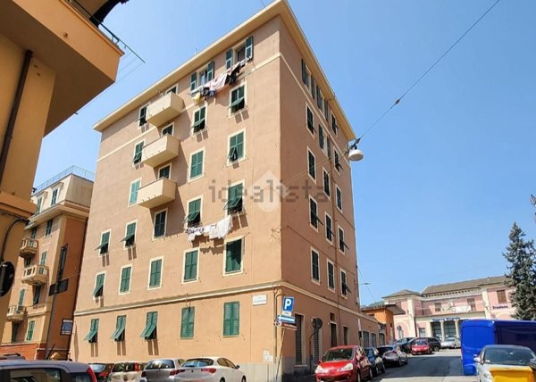 appartamento in vendita a Genova in zona Rivarolo
