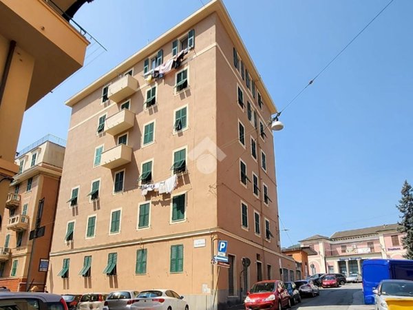 appartamento in vendita a Genova in zona Rivarolo