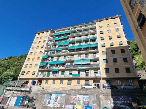 appartamento in vendita a Genova in zona Molassana
