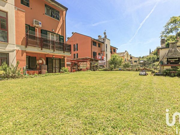 appartamento in vendita a Genova in zona Rivarolo