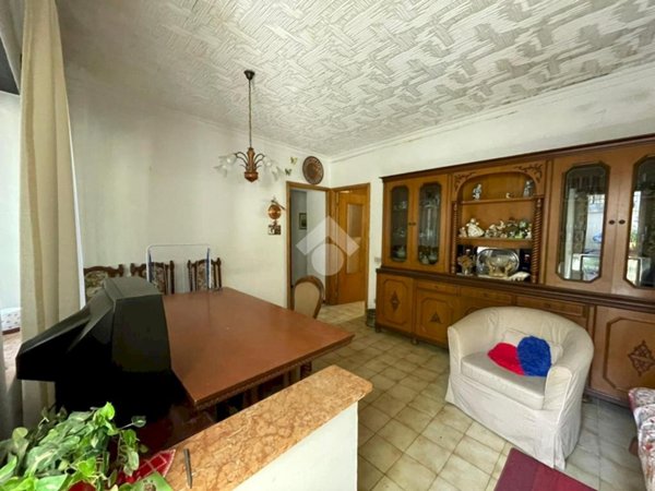 casa indipendente in vendita a Genova in zona Quezzi
