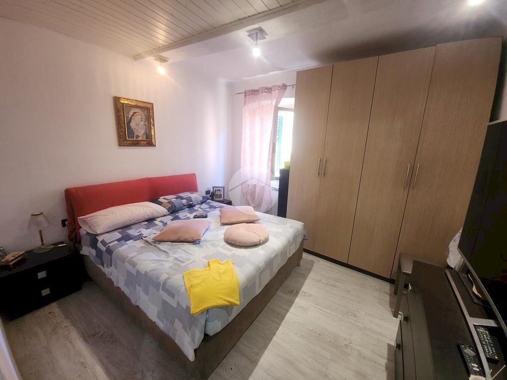 appartamento in vendita a Genova in zona Certosa