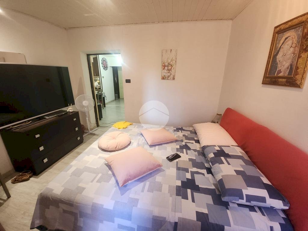 appartamento in vendita a Genova in zona Certosa