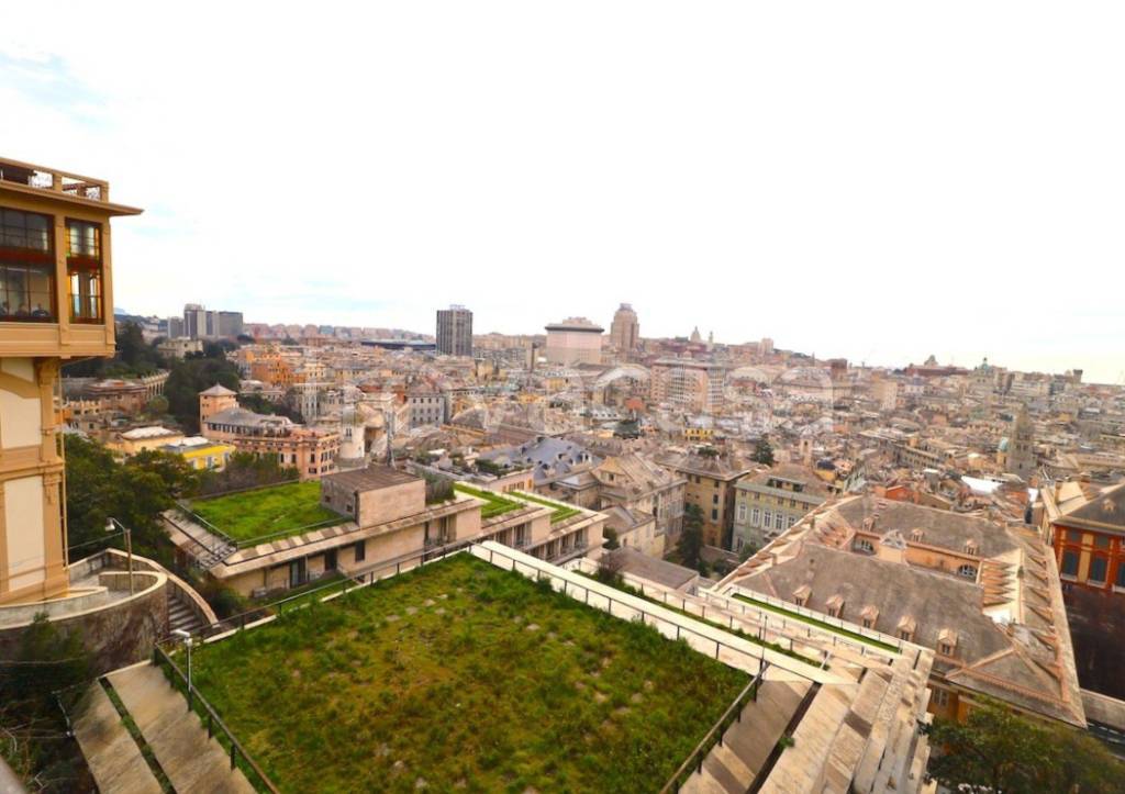 appartamento in vendita a Genova in zona Castelletto