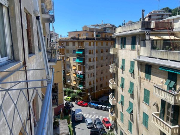 appartamento in vendita a Genova in zona Pegli