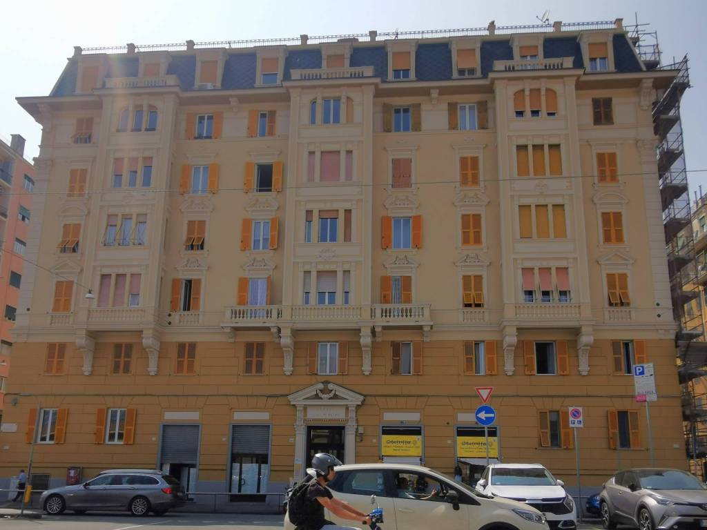 appartamento in vendita a Genova in zona Marassi