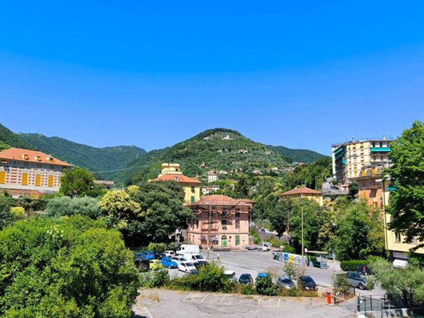 appartamento in vendita a Genova in zona Struppa