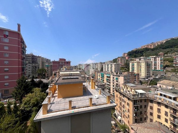 appartamento in vendita a Genova in zona Quezzi