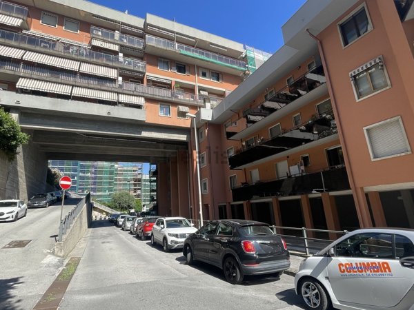 appartamento in vendita a Genova in zona Pegli