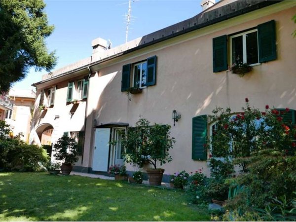 casa indipendente in vendita a Genova in zona Albaro