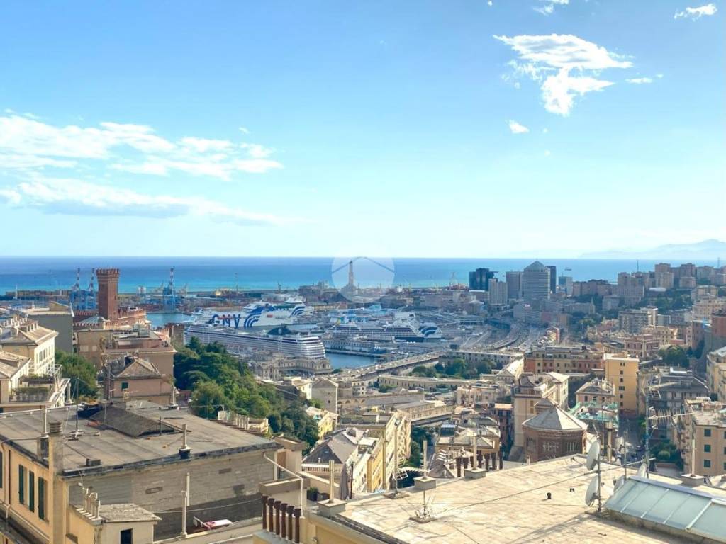 appartamento in vendita a Genova in zona Castelletto