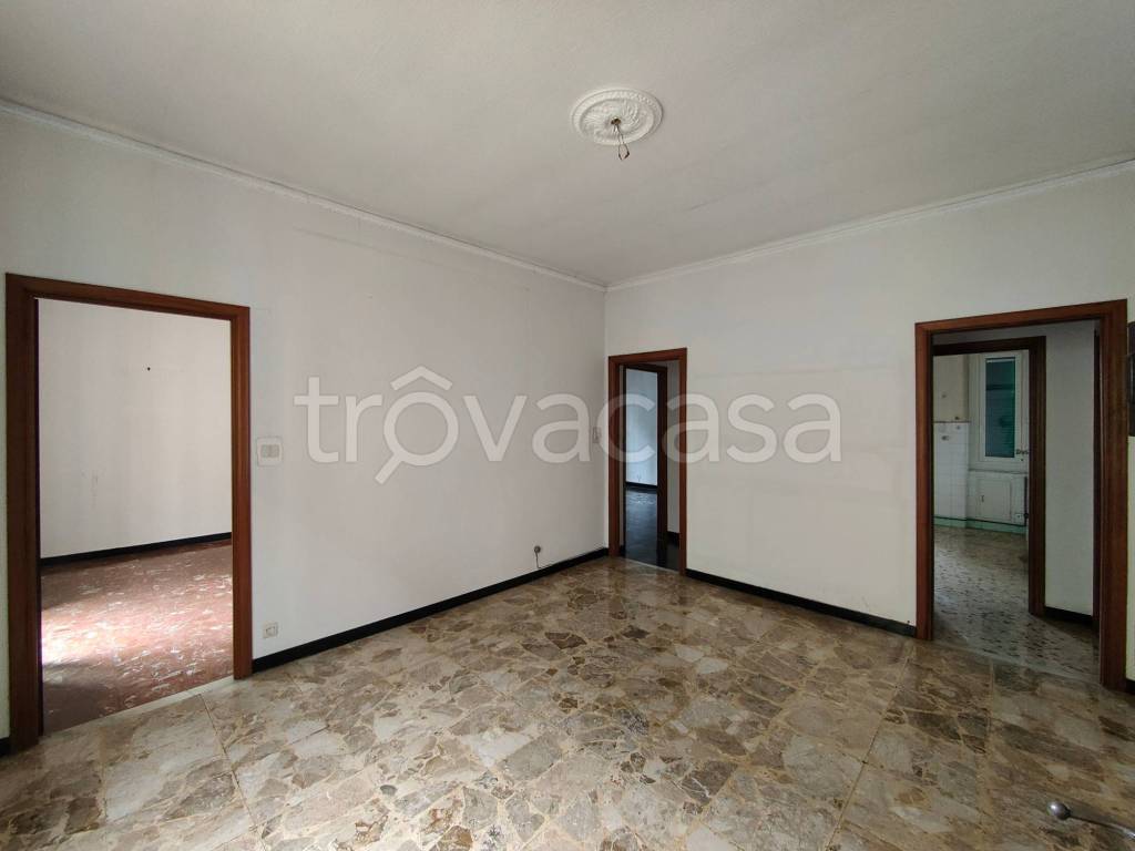 appartamento in vendita a Genova in zona Certosa