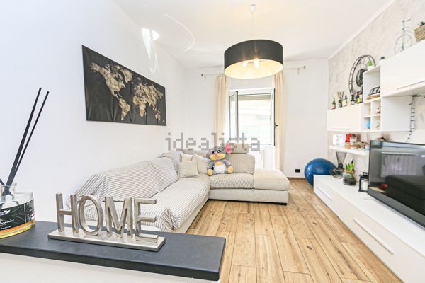 appartamento in vendita a Genova in zona Quezzi