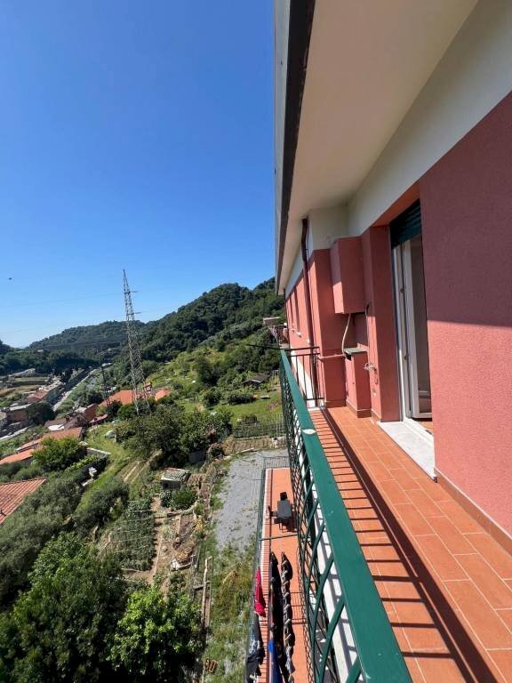 appartamento in vendita a Genova in zona Acquasanta