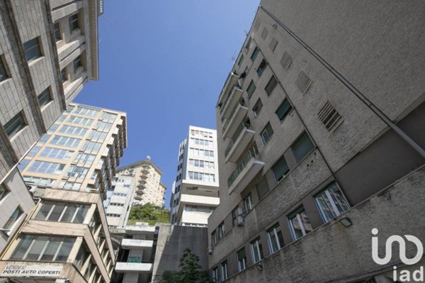appartamento in vendita a Genova in zona Sottoripa / Maddalena / Molo