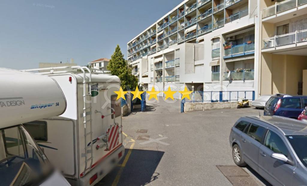 appartamento in vendita a Genova in zona San Gottardo/Sant'Eusebio