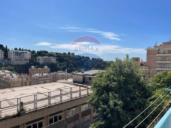 appartamento in vendita a Genova in zona Lagaccio / Granarolo
