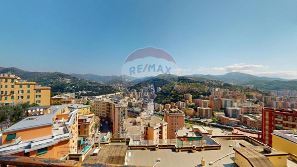 appartamento in vendita a Genova in zona Marassi