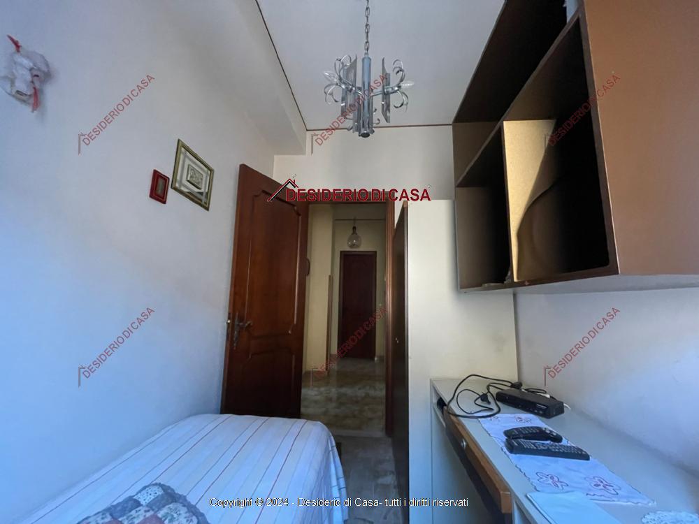 appartamento in vendita a Genova in zona Foce