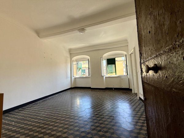appartamento in vendita a Genova in zona Sottoripa / Maddalena / Molo