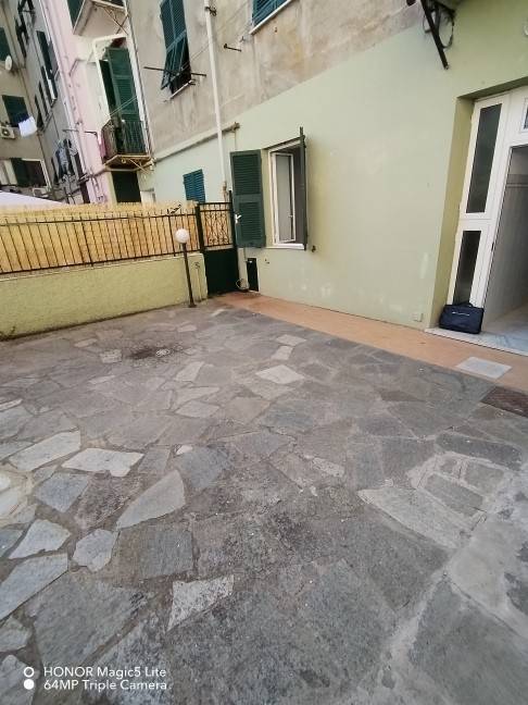 appartamento in vendita a Genova in zona Rivarolo