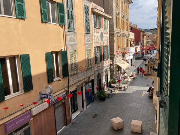 appartamento in vendita a Genova in zona Sestri Ponente
