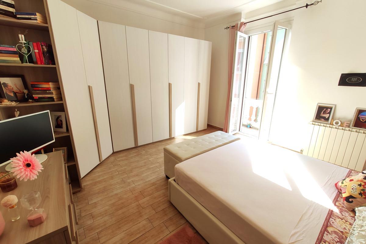 appartamento in vendita a Genova in zona Certosa
