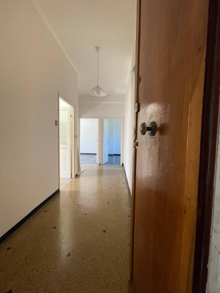 appartamento in vendita a Genova in zona Sampierdarena