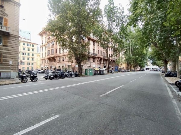 appartamento in vendita a Genova in zona Foce