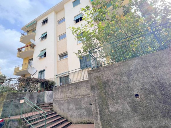 appartamento in vendita a Genova in zona Molassana