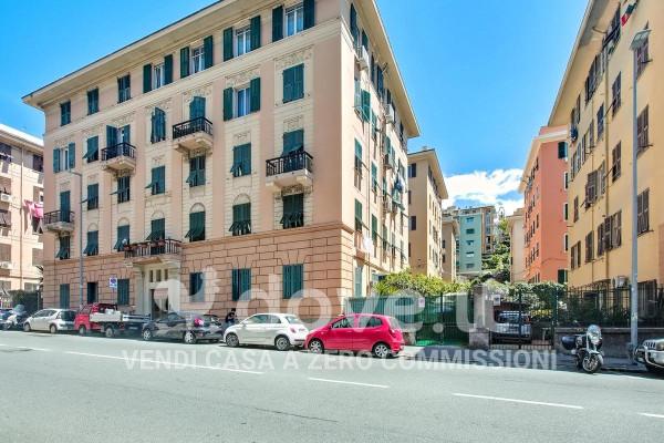 appartamento in vendita a Genova in zona Sturla