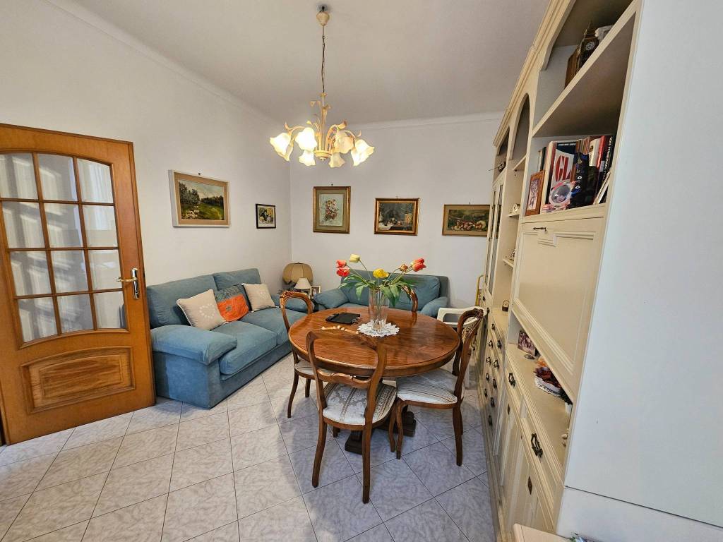 appartamento in vendita a Genova in zona Pegli