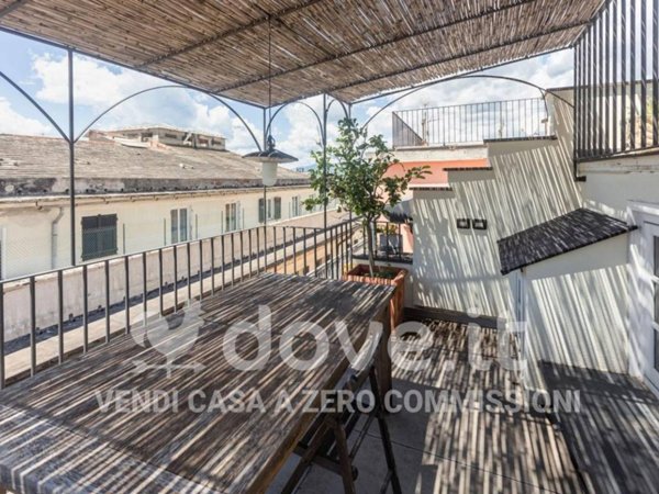 appartamento in vendita a Genova in zona Sottoripa / Maddalena / Molo