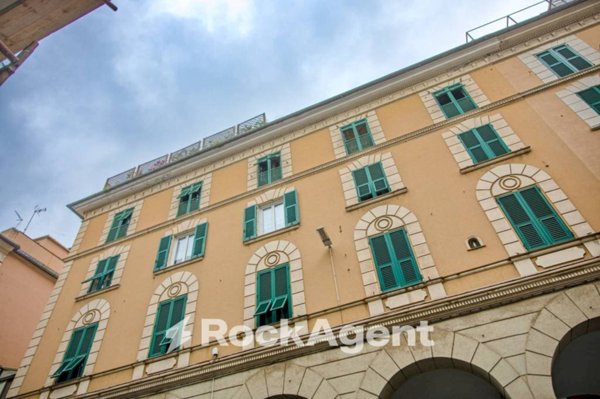 appartamento in vendita a Genova in zona Sestri Ponente