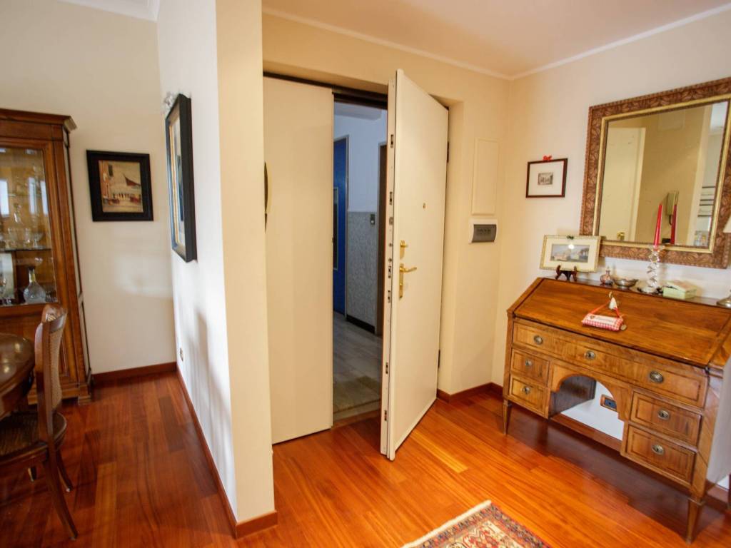 appartamento in vendita a Genova in zona Sampierdarena