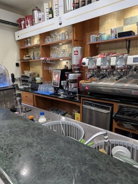 negozio in vendita a Genova in zona Pontedecimo