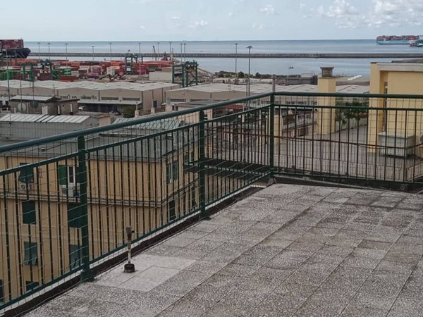 appartamento in vendita a Genova in zona Palmaro / Pra'