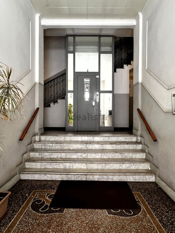 appartamento in vendita a Genova in zona Sturla